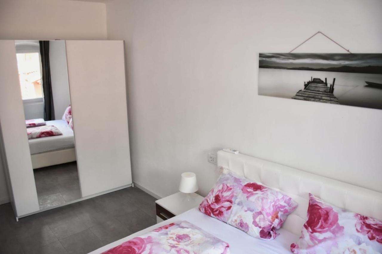 Modern Stairs Apartment Rovinj Exterior photo